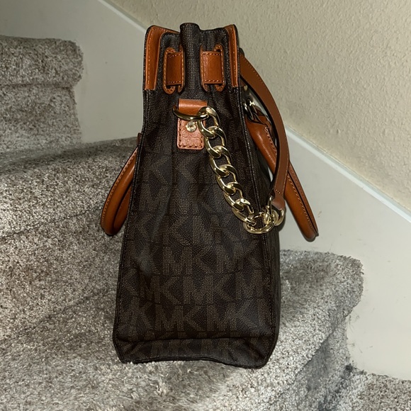 Michael Kors Hamilton Purse - Picture 4 of 5